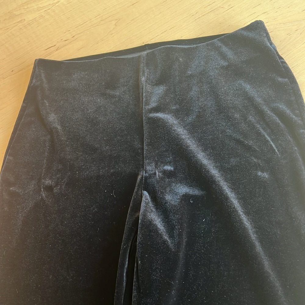 CHICO’S Knit Pull-On Black Velvet Leggings - Picture 5 of 11